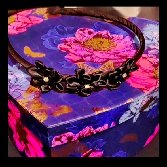 Accessories - 3/$25 Flower head band *Free with purchase of $30  or more